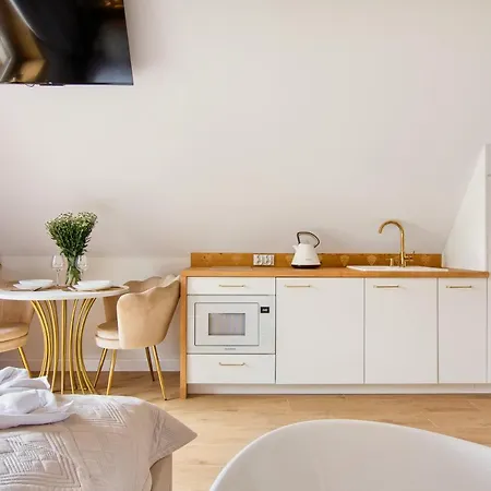 Skibowki アパートホテル